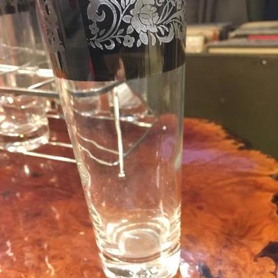Lot 83  set of 8 Tom Collins mid century drinking glasses with metal caddie