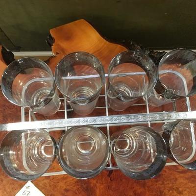 Lot 83  set of 8 Tom Collins mid century drinking glasses with metal caddie