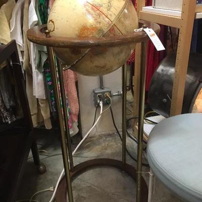 Lot 87  Vintage Replogle Rotating Globe