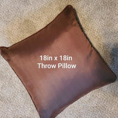 Decorative throw pillows with throw blanket