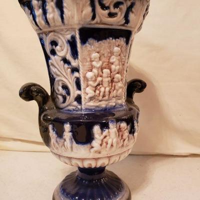 Capodimonte Blue/White Vase 