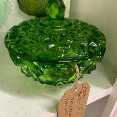 Pretty green glass dish w/lid 