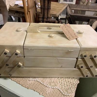 Vintage wooden sewing/crafting box 