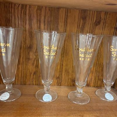 Set of vintage southern select beer glasses 