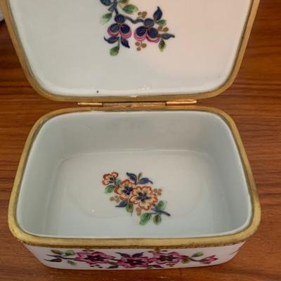 Hand painted made in Paris, France trinket box