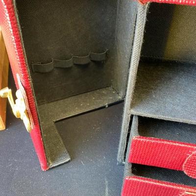 2 misc boxes, one suede, one jewelry travel case-Lot 630