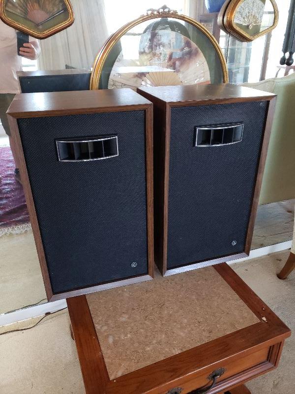 2 Vintage Air Suspension Audio System Speakers