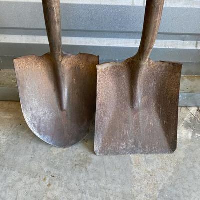 Shovels, Metal (2)-Lot 668