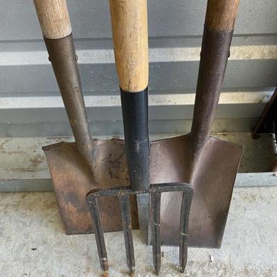 Short Handle Garden Tools (3)-Lot 670