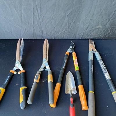 Various Hand Yard Tools (5)-Lot 673