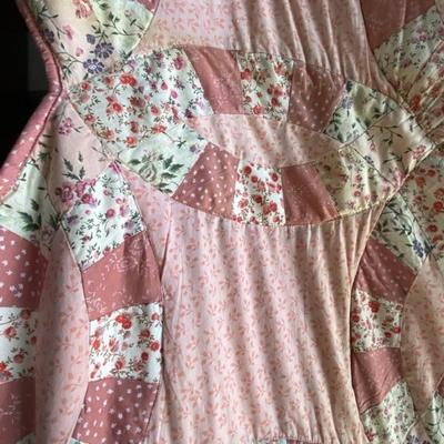 Pink Scalloped Quilt (some stains) 76x83-Lot 688
