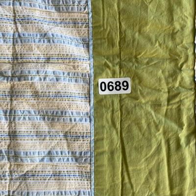 Pale Green & Yellow Floral Quilt 96x96 Lot 689