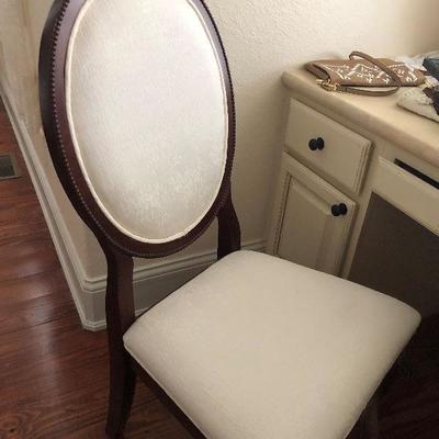 accent chair