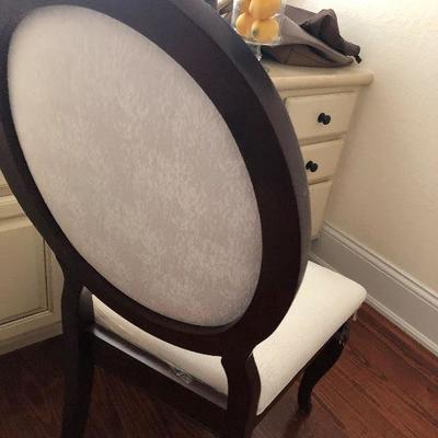 accent chair