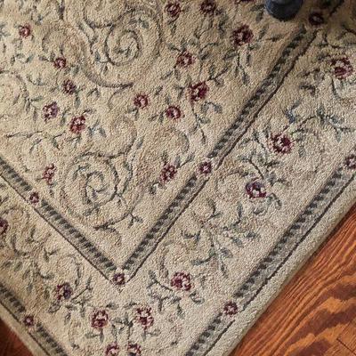 Rug with roses