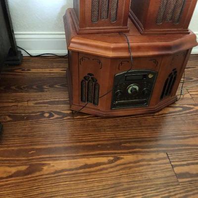 Radio/record player, cd player 