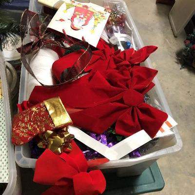 Lot 1 seasonal Christmas