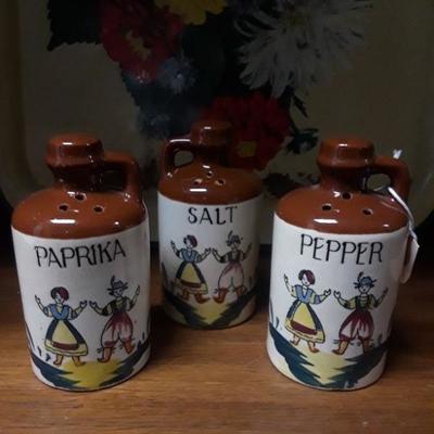 Set of 3 Spice Shakers