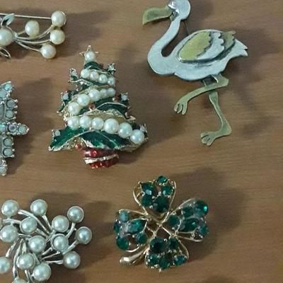 Vintage Jewelry Brooch/ Pin Lot, figural, holiday, leaves