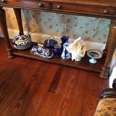 Lot of blue and white dishes