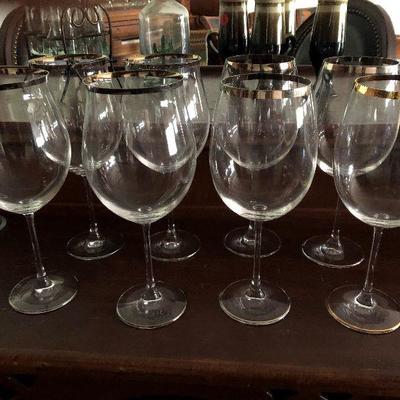 8 gold rimmed wine glasses