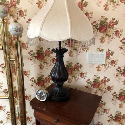 2 matching lamps