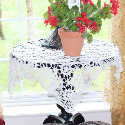 cute round end table