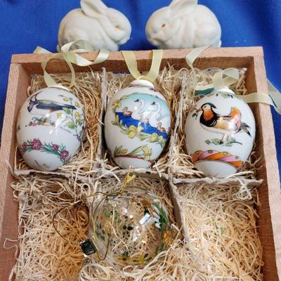 Lot7: 3 Hutschenreuther Eggs, 2 Bisque Bunnies, Painted Glass egg