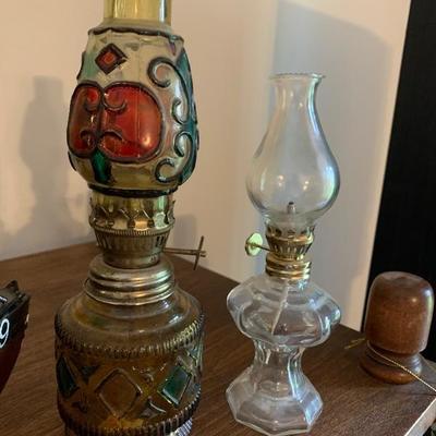 Glass decanter + oil lamp lot 