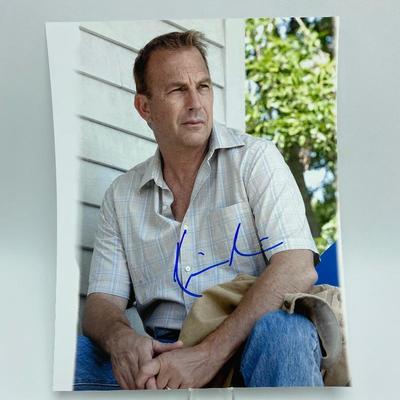 Lot 3  - Signed Actors - DiCaprio, Cruise, Gibson, Costner, and Fox