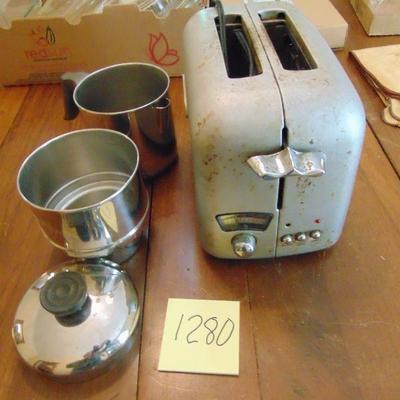 1280, 1281  Old kitchen items