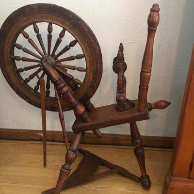 Antique Wool Spinning Wheel 18th Century