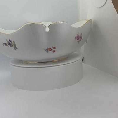 Antique Meissen hand painted porcelain Scattered Flowers pattern Salad serving bowl 