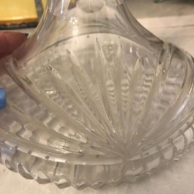 Crystal glass decanter with 2 glasses 