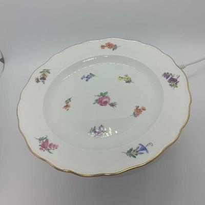 Set of 6 antique set of 6 Antique Meissen scattered flowers pattern dinner plates