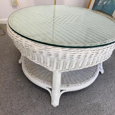 Round approx. 34" white painted wicker coffee table with heavy glass top