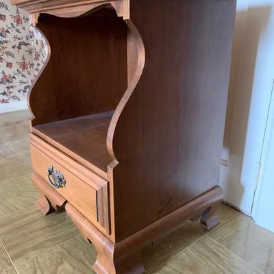 Sprague & Carleton solid maple nightstand
