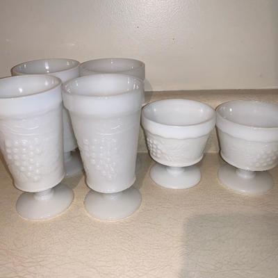 6 Vintage milk glass vases