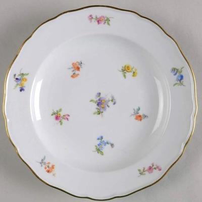 8 Antique Meissen Scattered Flowers Desert/ Pie Plates hand painted porcelain 