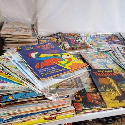 493 Comic Books Vintage Older