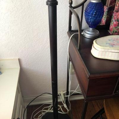 Floor lamp