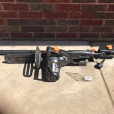 Worx Brand Hedge & Limb Trimmer. Electric. With Extension pole