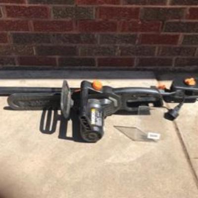 Worx Brand Hedge & Limb Trimmer. Electric. With Extension pole
