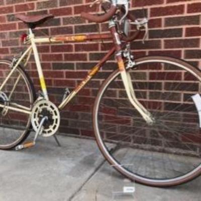1980 Huffy Men's 10 Speed Road Bike