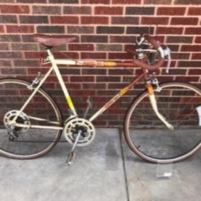 1980 Huffy Men's 10 Speed Road Bike