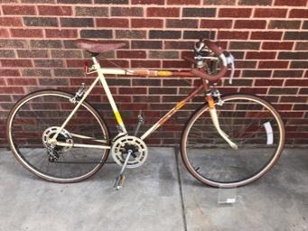 1980 Huffy Men s 10 Speed Road Bike EstateSales