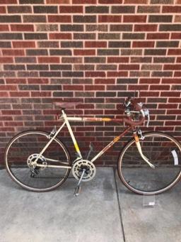1980 Huffy Men s 10 Speed Road Bike EstateSales