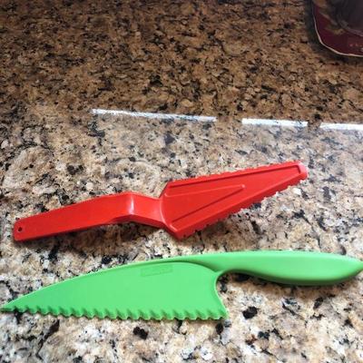 Kitchen items  Tupperware and pampered chef 