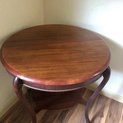Round entry way table 