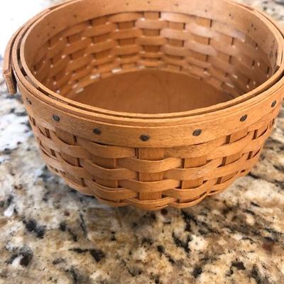  Longaberger basket   small 